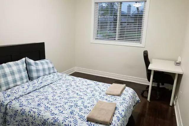 Private Rooms 5 Min Finch West Subway - York University Toronto Buitenkant foto