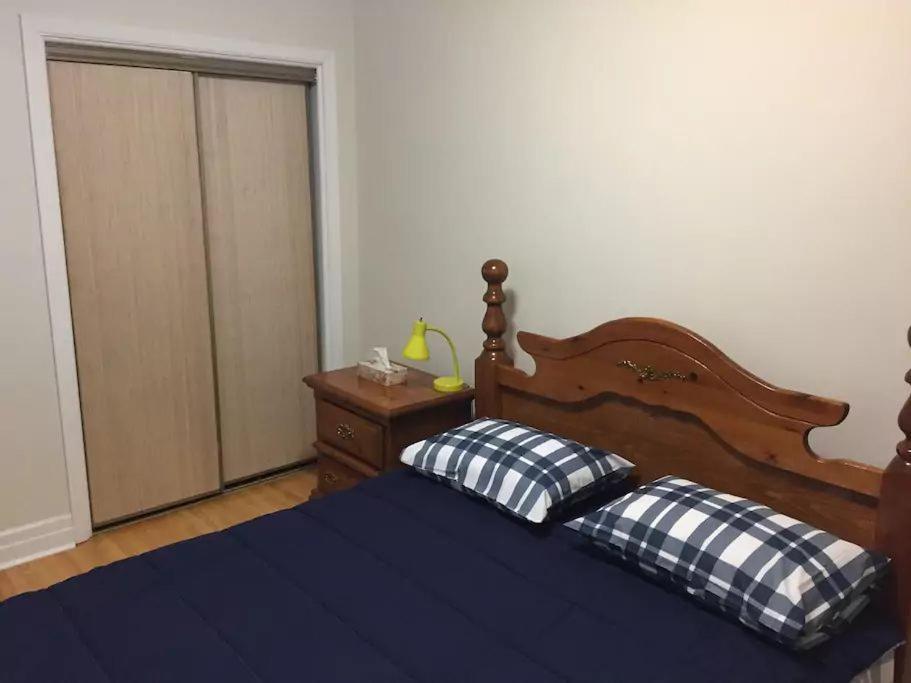 Private Rooms 5 Min Finch West Subway - York University Toronto Buitenkant foto