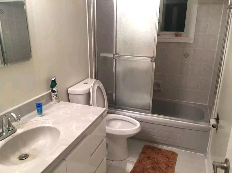 Private Rooms 5 Min Finch West Subway - York University Toronto Buitenkant foto
