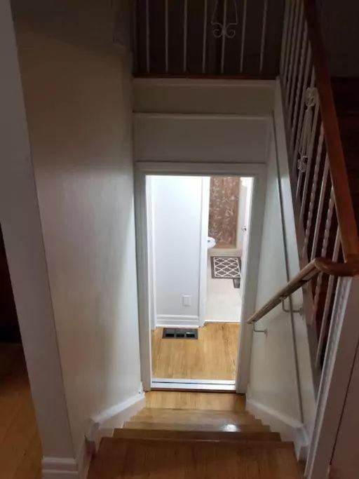 Private Rooms 5 Min Finch West Subway - York University Toronto Buitenkant foto